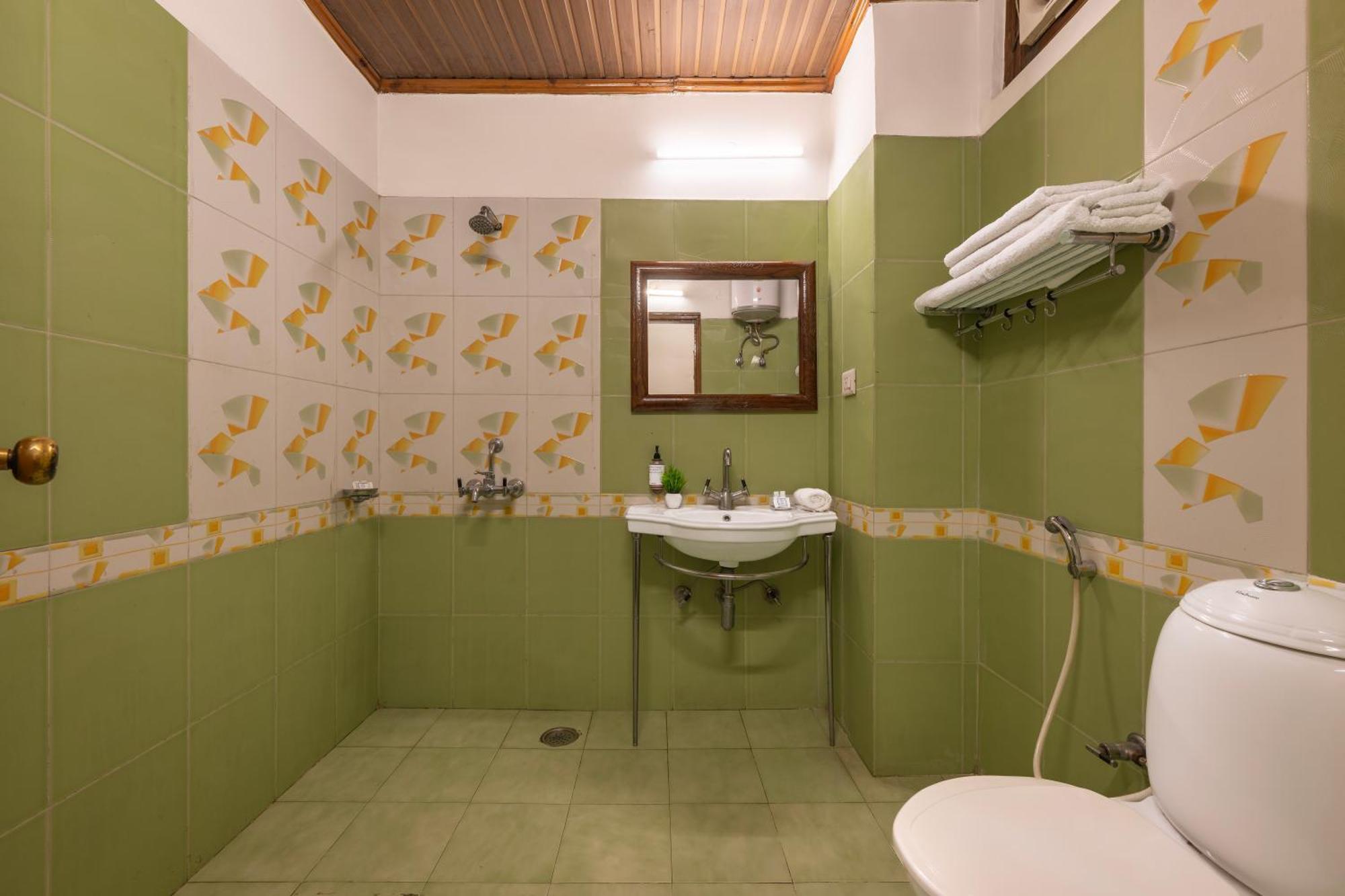 Wingait Inn - Hotel Near Mall Road Shimla Exterior photo